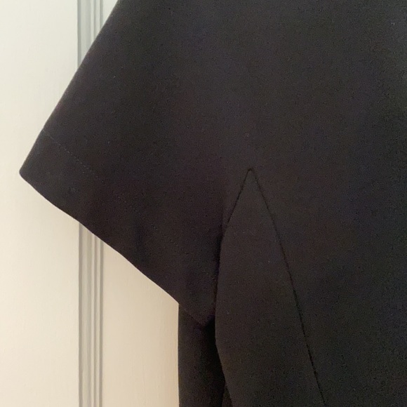 Classic with a pop! Editions de robes beauty - Picture 6 of 11